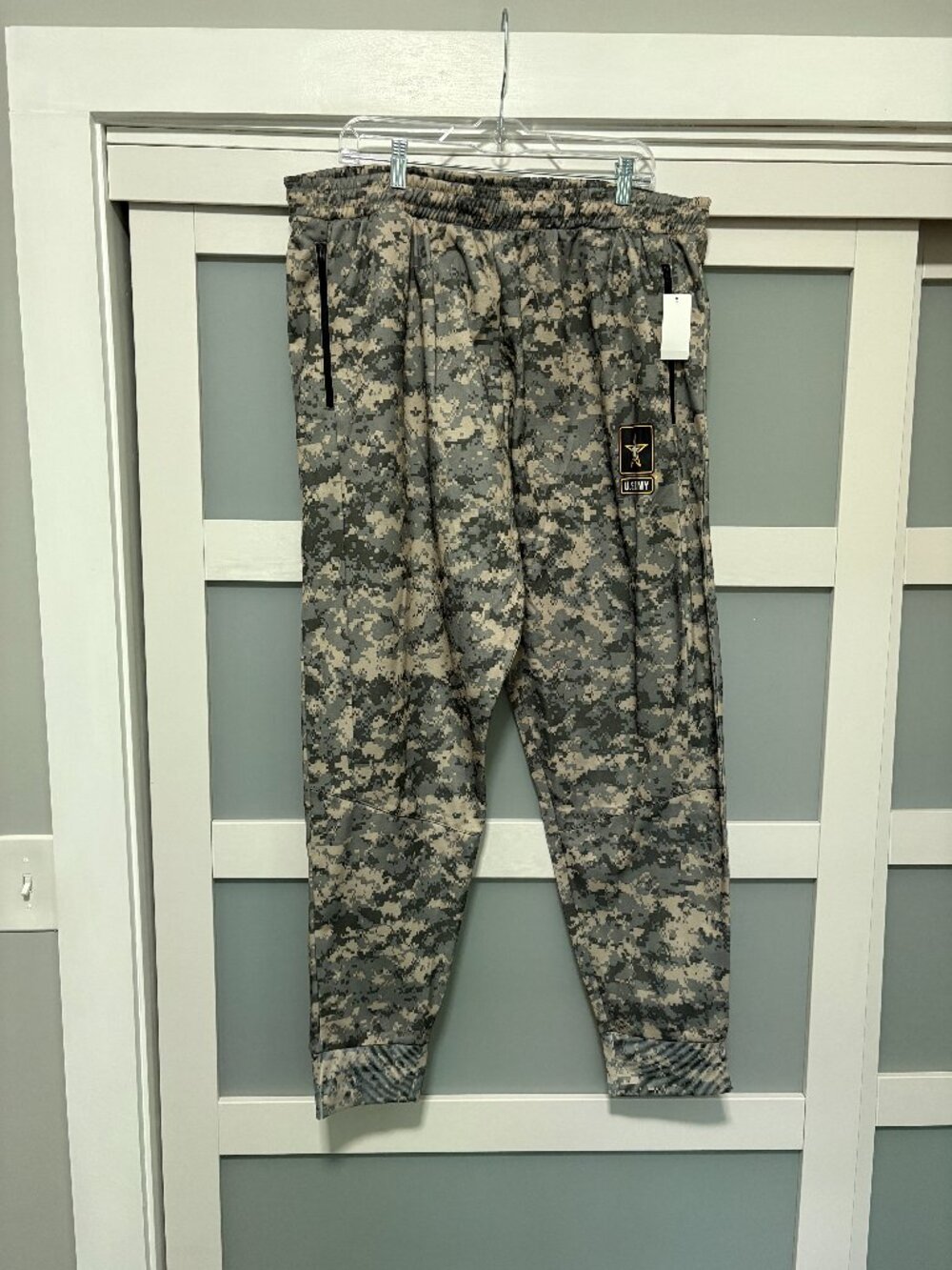 US ARMY Green Digital Camo Camouflage Joggers Jogging pants sz 2 XL NWT